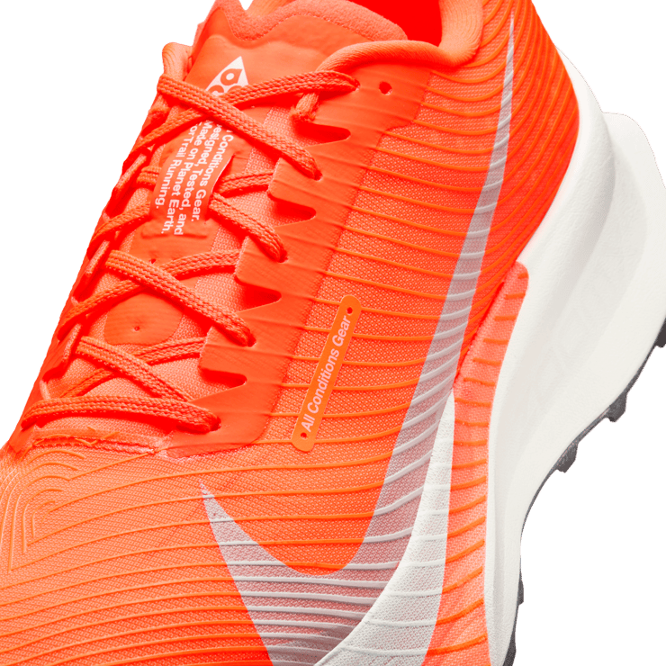 Nike ACG Ultrafly Trail Hyper Crimson Angle 7