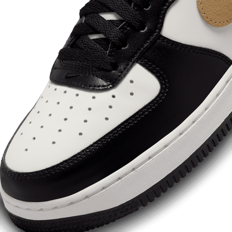 Nike Air Force 1 Low White Black Brown Angle 4
