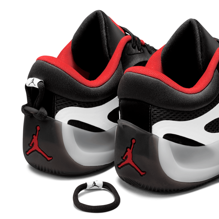 Jordan Heir Series 2 Black University Red (W) Angle 5