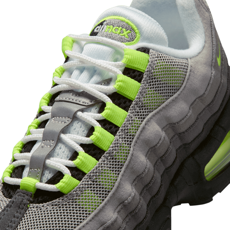 Nike Air Max 95 OG Big Bubble Neon (GS) Angle 7