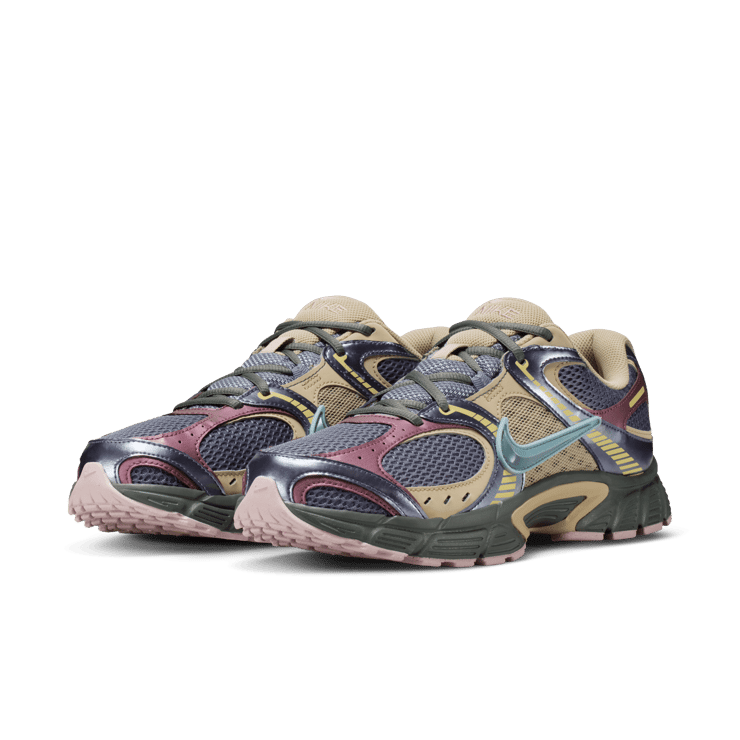 Nike V5 RNR A Ma Maniere Light Carbon Angle 4