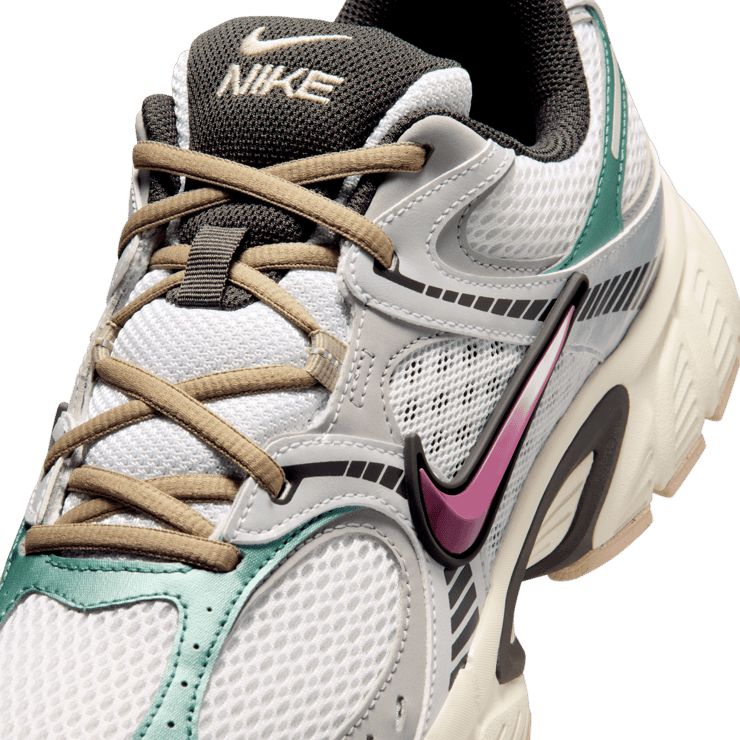 Nike V5 RNR Social Status White Angle 6