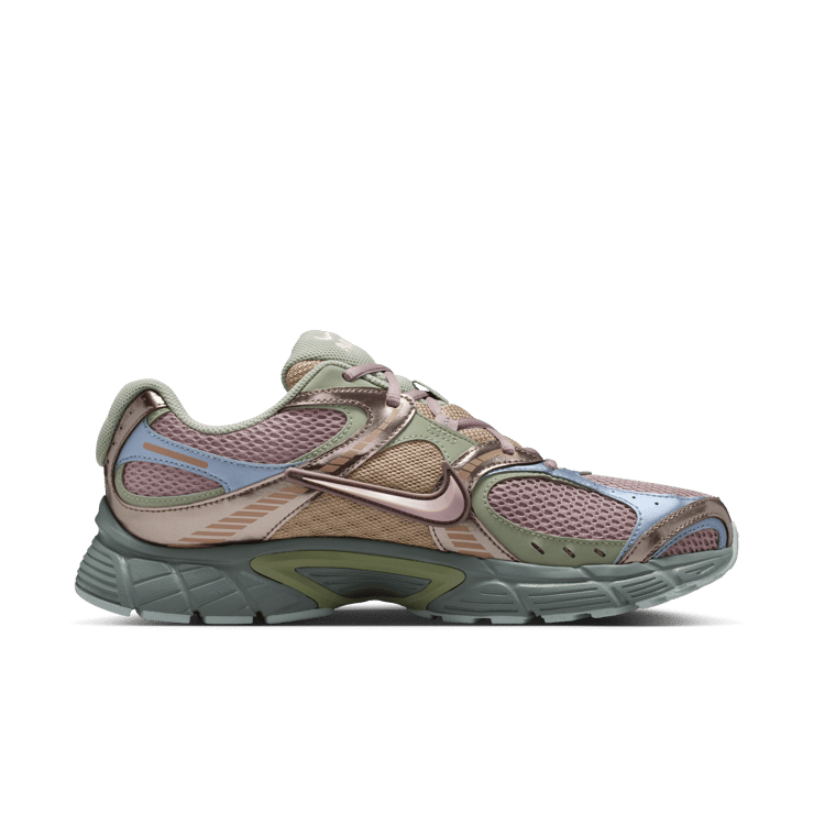 Nike V5 RNR A Ma Maniere Light Violet Ore Angle 2