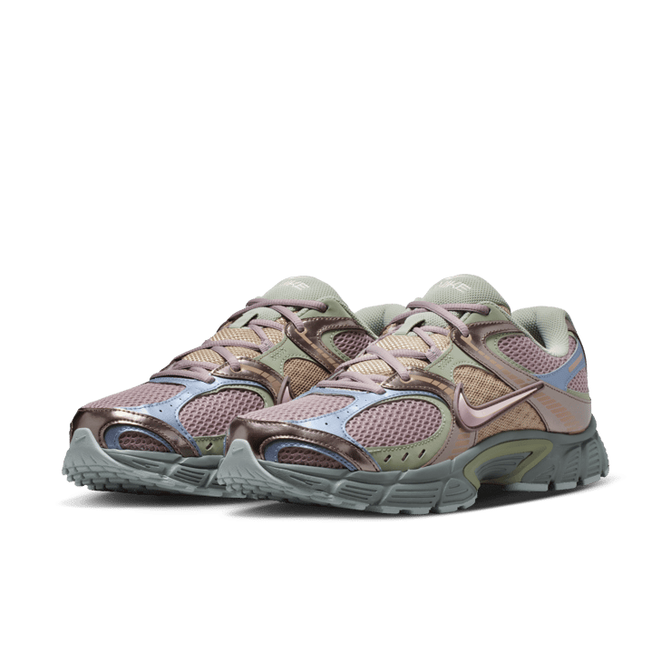 Nike V5 RNR A Ma Maniere Light Violet Ore Angle 4