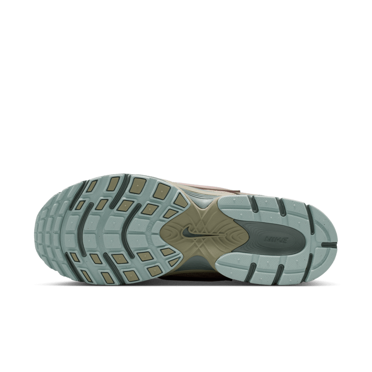 Nike V5 RNR A Ma Maniere Light Violet Ore Angle 1
