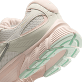 Nike V5 RNR Jaide Light Soft Pink Angle 7