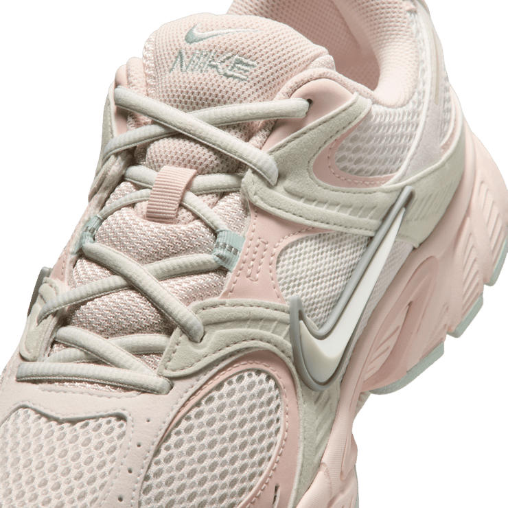 Nike V5 RNR Jaide Light Soft Pink Angle 6