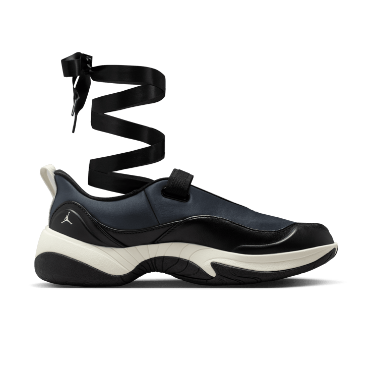 Jordan Pointe Black Sail (W) Angle 1