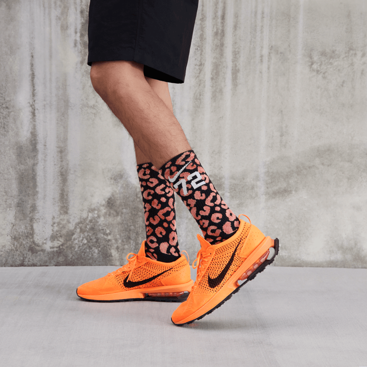 Nike Air Max Flyknit Racer NN Total Orange Angle 0