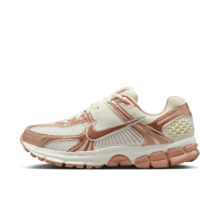 Nike Zoom Vomero 5 Rose Gold (W) Angle 0