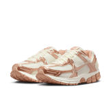 Nike Zoom Vomero 5 Rose Gold (W) Angle 4