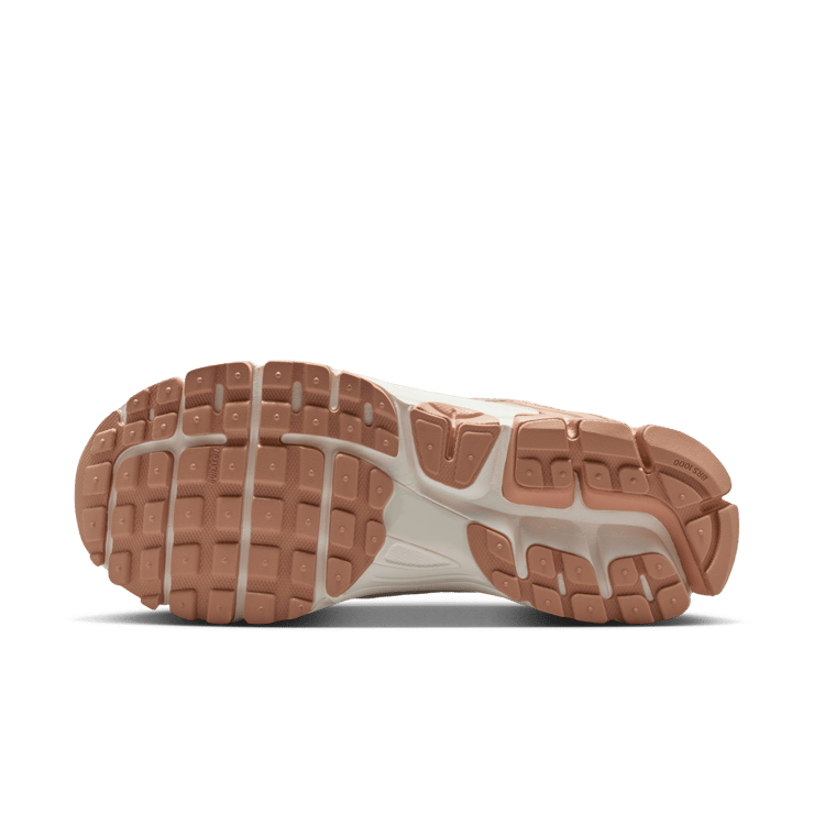 Nike Zoom Vomero 5 Rose Gold (W) Angle 1