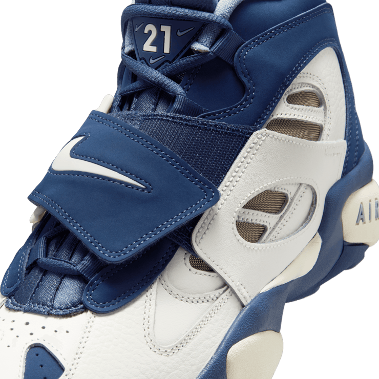 Nike Air Diamond Turf 2 Royals Angle 4