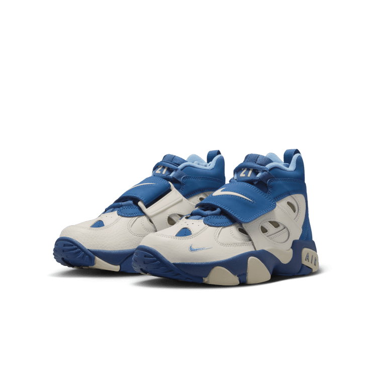 Nike Air Diamond Turf 2 Royals (GS) Angle 2