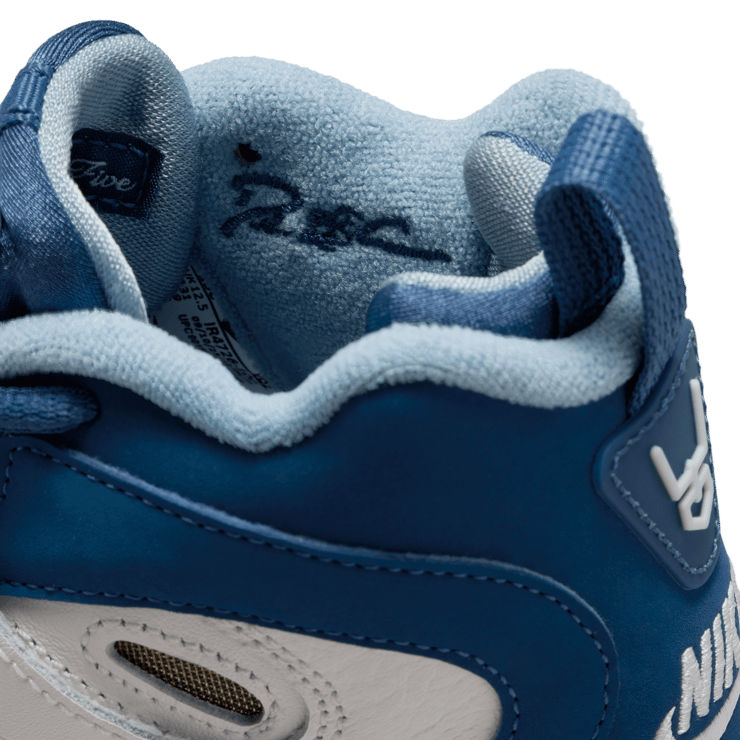 Nike Air Diamond Turf 2 Royals (PS) Angle 7