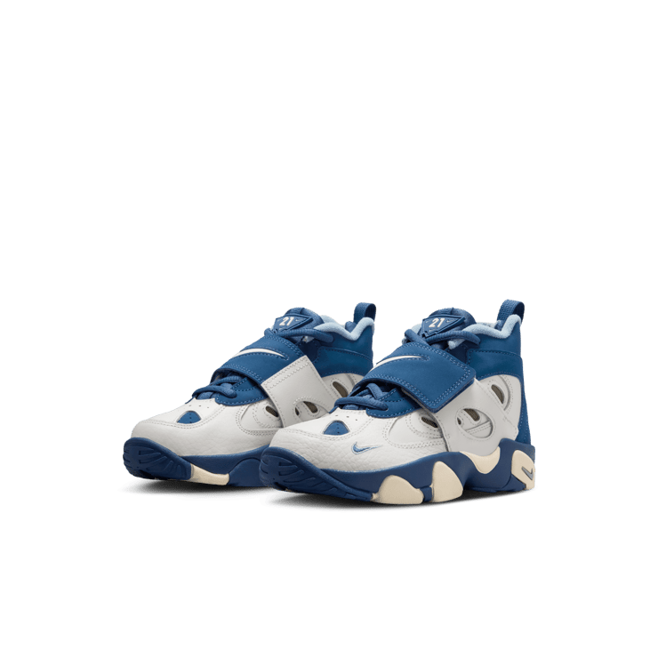 Nike Air Diamond Turf 2 Royals (PS) Angle 3