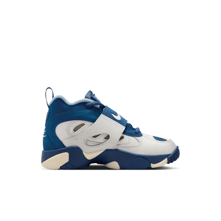Nike Air Diamond Turf 2 Royals (PS) Angle 1