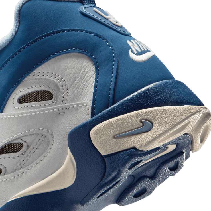 Nike Air Diamond Turf 2 Royals (PS) Angle 5