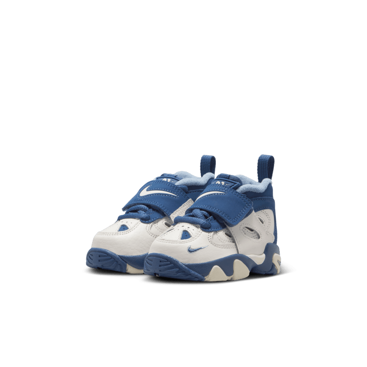 Nike Air Diamond Turf 2 Royals (TD) Angle 4