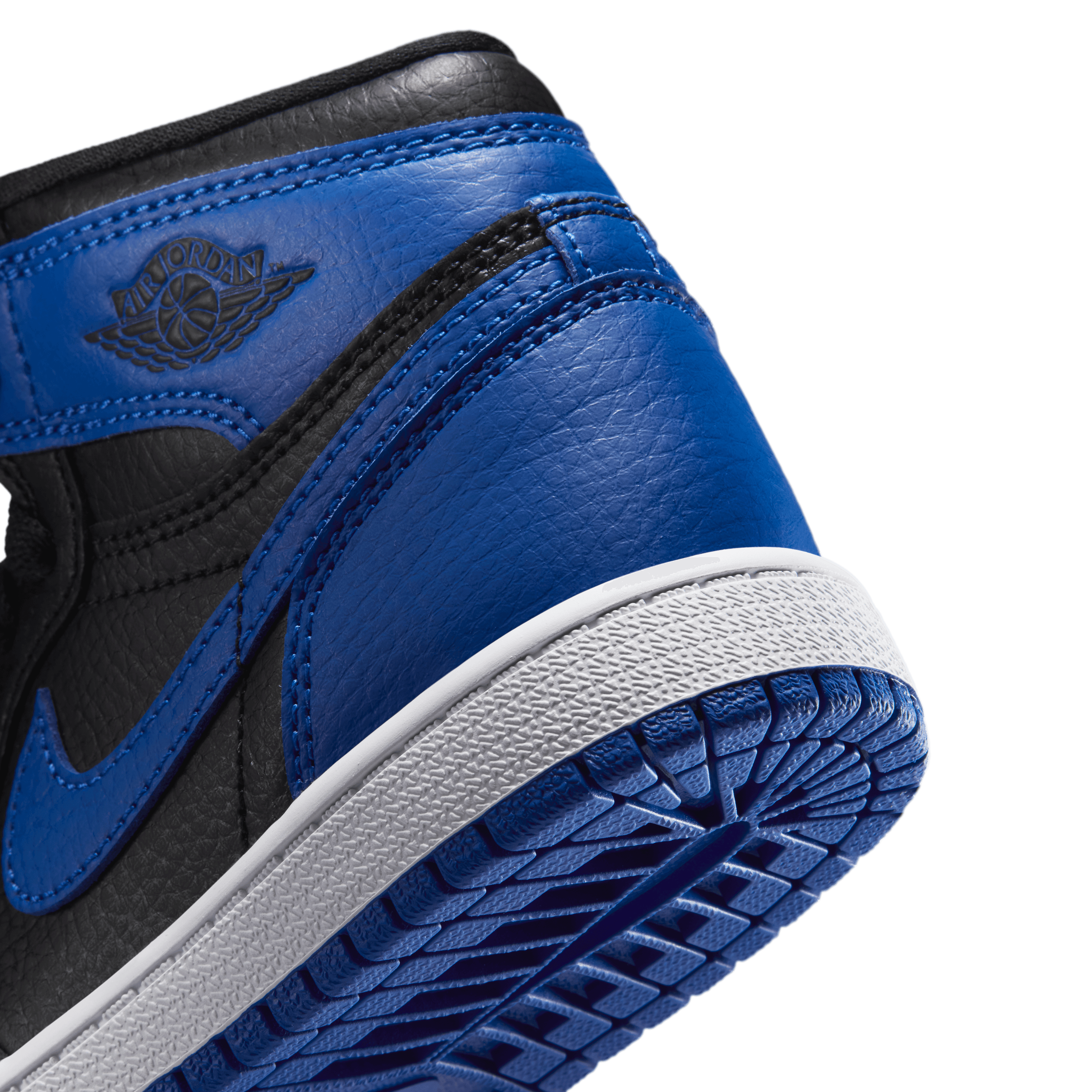 Air Jordan 1 Retro High OG Royal (PS) Angle 7