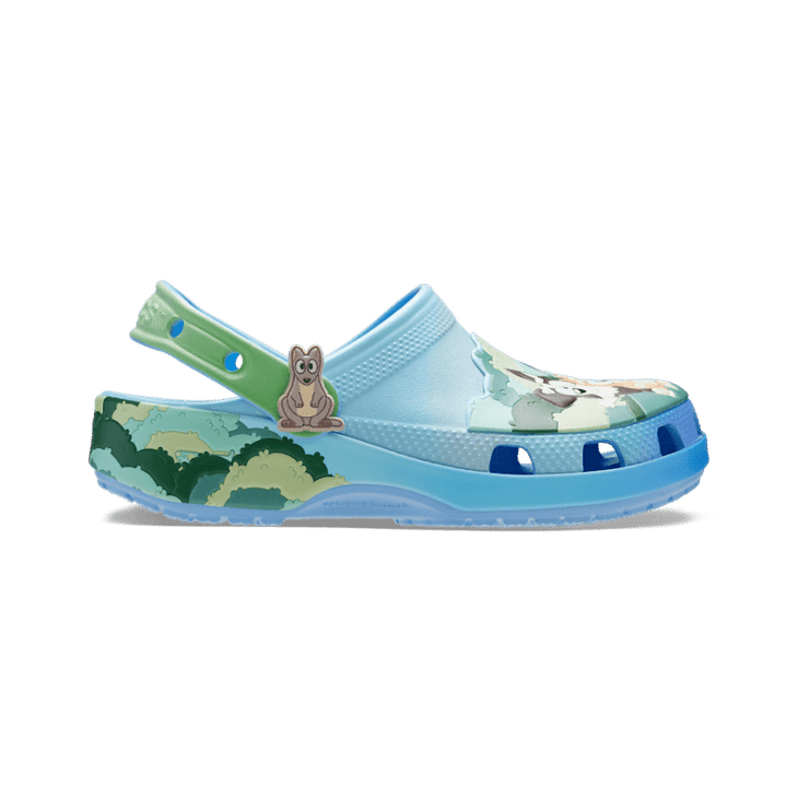 Crocs Classic Clog Bluey Friends Blue (GS) Angle 1