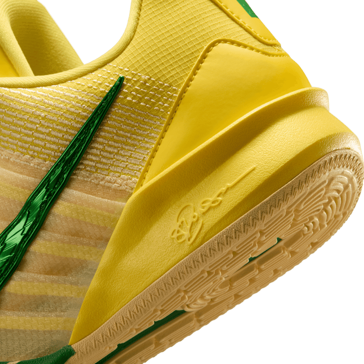 Nike Sabrina 3 Oregon Ducks Angle 7
