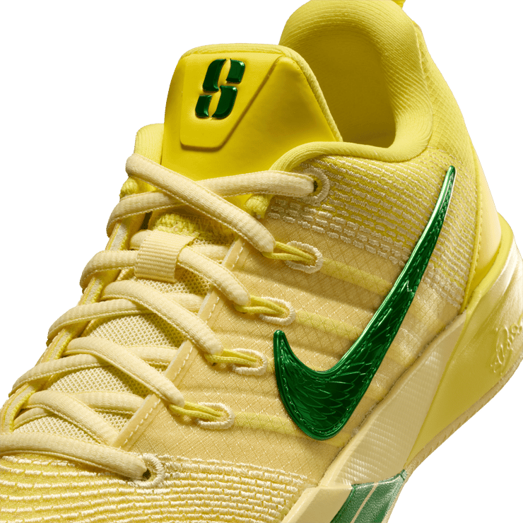 Nike Sabrina 3 Oregon Ducks (GS) Angle 3