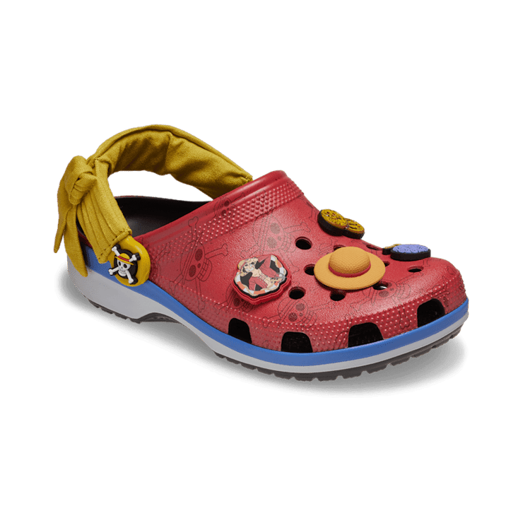 Crocs Classic Clog One Piece Luffy Angle 3
