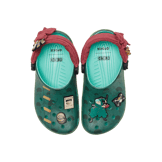 Crocs Classic Clog One Piece Roronoa Zoro Angle 1