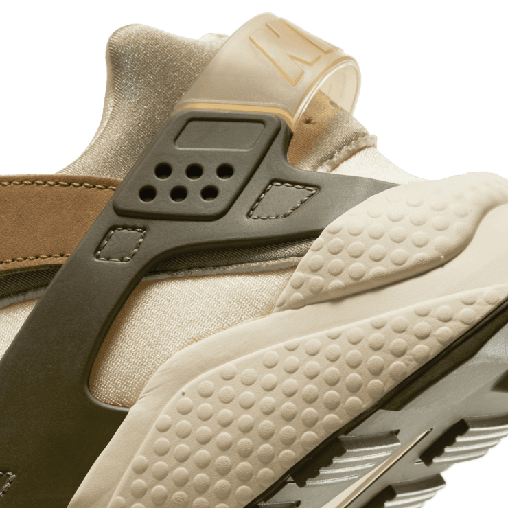 Nike Air Huarache Stussy Desert Oak (2021) Angle 5