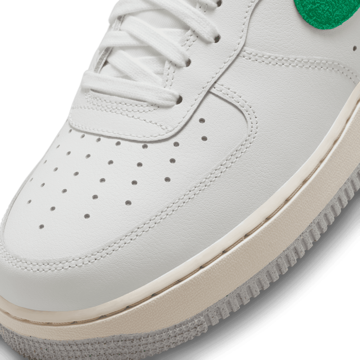 Nike Air Force 1 Low Summit White Malachite Angle 4