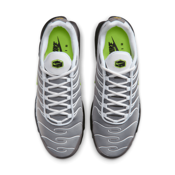 Nike Air Max Plus Neon Angle 3