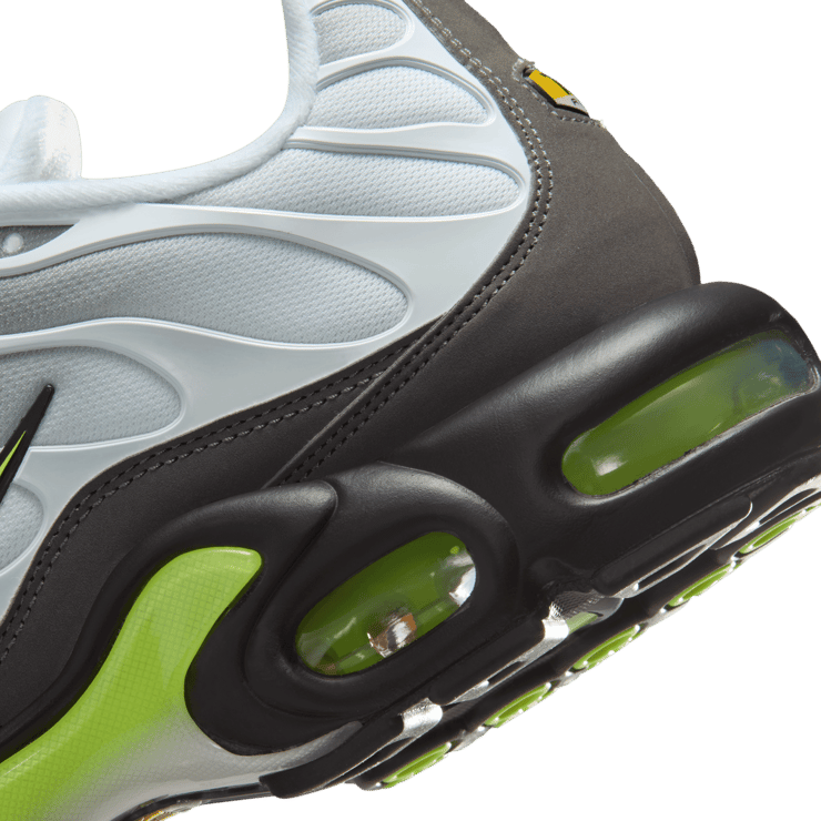 Nike Air Max Plus Neon Angle 7