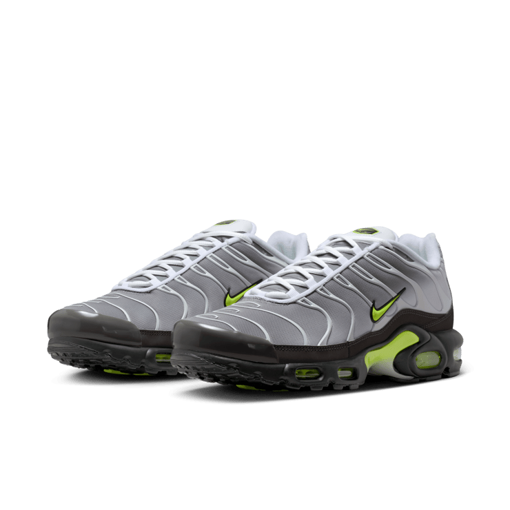Nike Air Max Plus Neon Angle 4