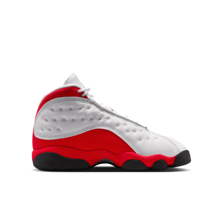 Air Jordan 13 Retro Chicago (GS) Angle 2