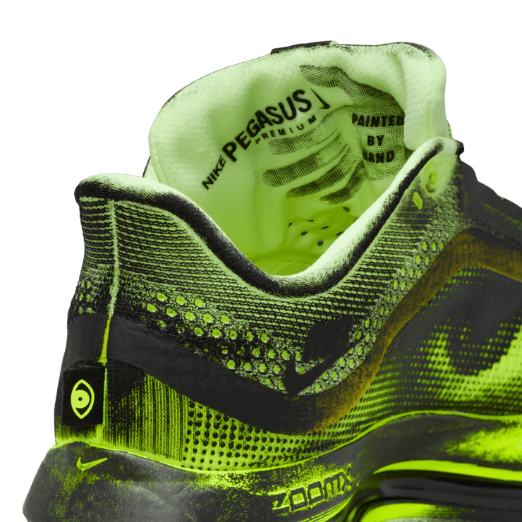 Nike Pegasus Premium Melitta Baumeister Volt Angle 4