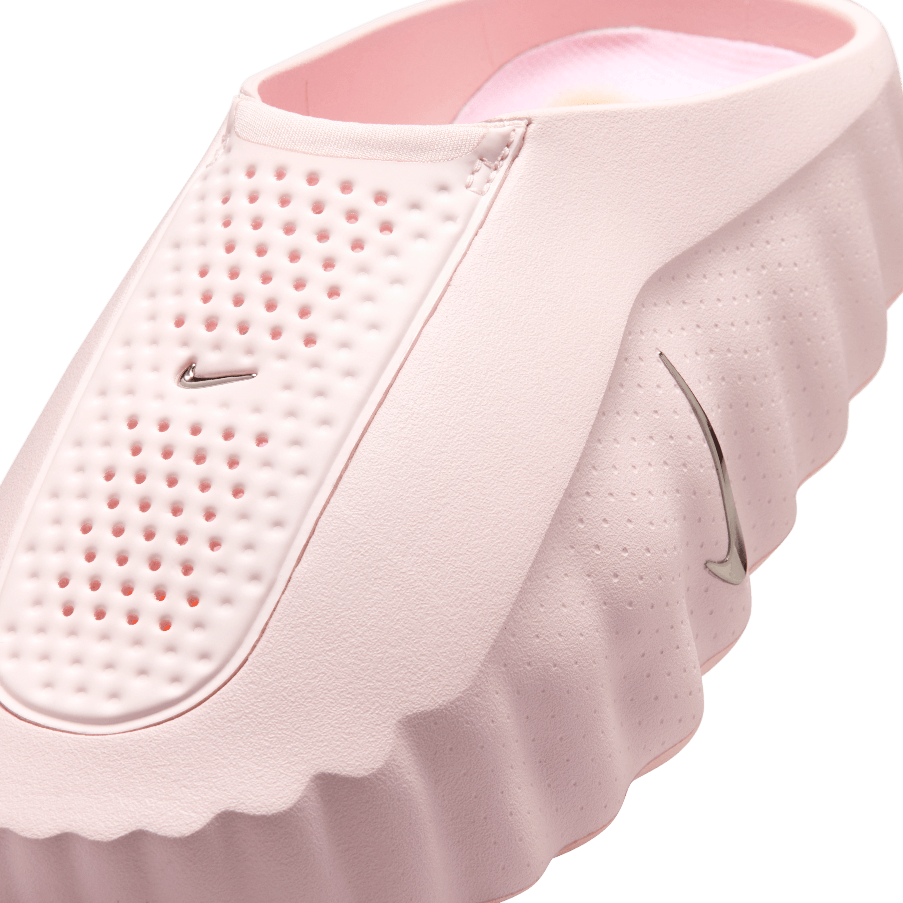 The Nike Mind 001 Mule Gets a Women's Exclusive Pearl Pink Colorway The Nike Mind 001 Mule Gets a Women's Exclusive Pearl Pink Colorway