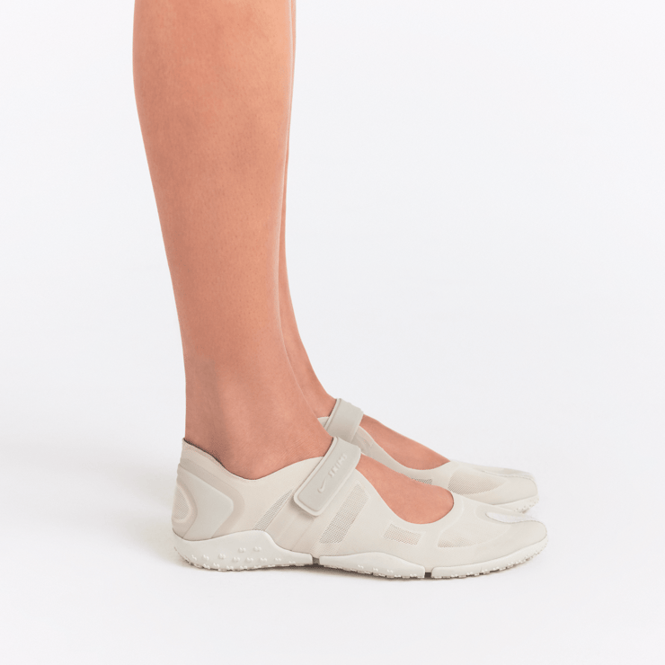 NikeSKIMS Rift Mesh Light Bone (W) Angle 10