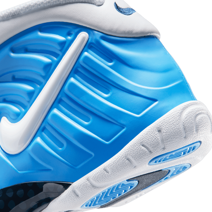 Nike Air Foamposite Pro University Blue (2026) (GS) Angle 7