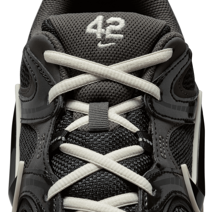Nike V5 RNR Jackie Robinson Day Angle 7