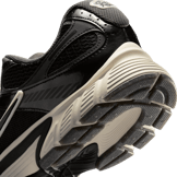 Nike V5 RNR Jackie Robinson Day Angle 6