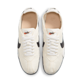Nike Moon Shoe OG Soft Pearl (W) Angle 2