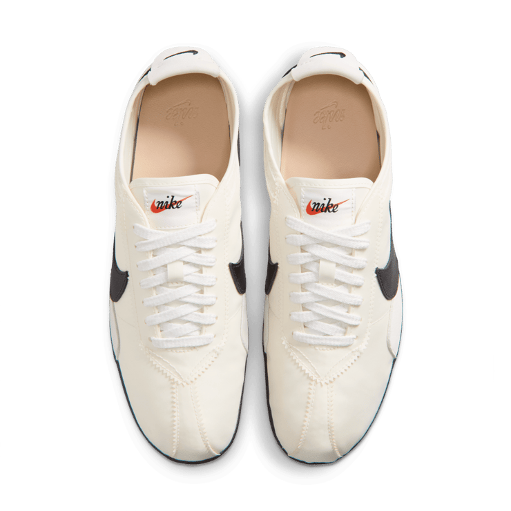 Nike Moon Shoe OG Soft Pearl (W) Angle 2