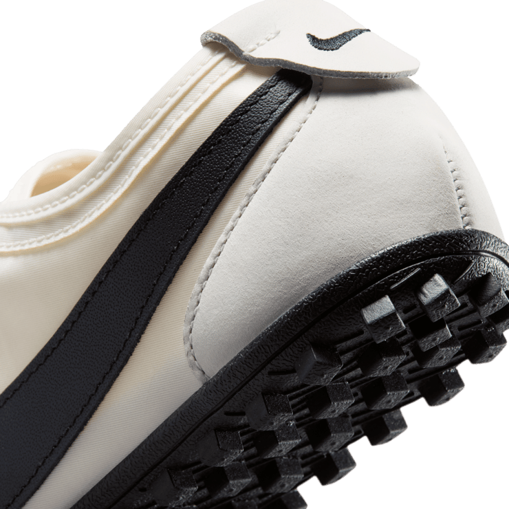 Nike Moon Shoe OG Soft Pearl (W) Angle 5