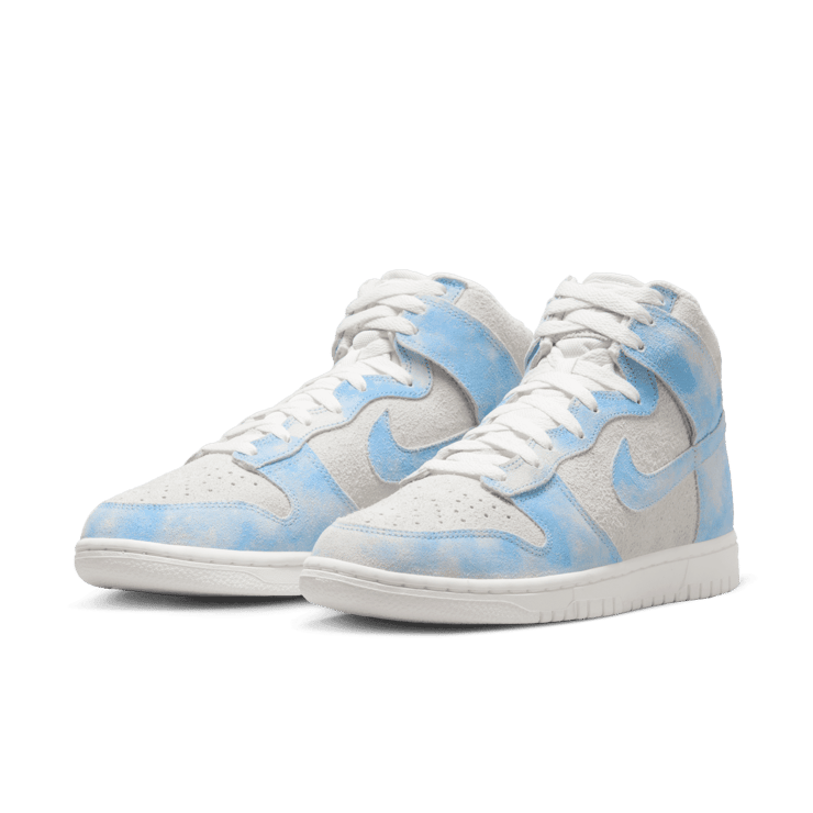 Nike Dunk High SE Clouds (W) Angle 2