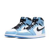 Air Jordan 1 Retro High University Blue Angle 2