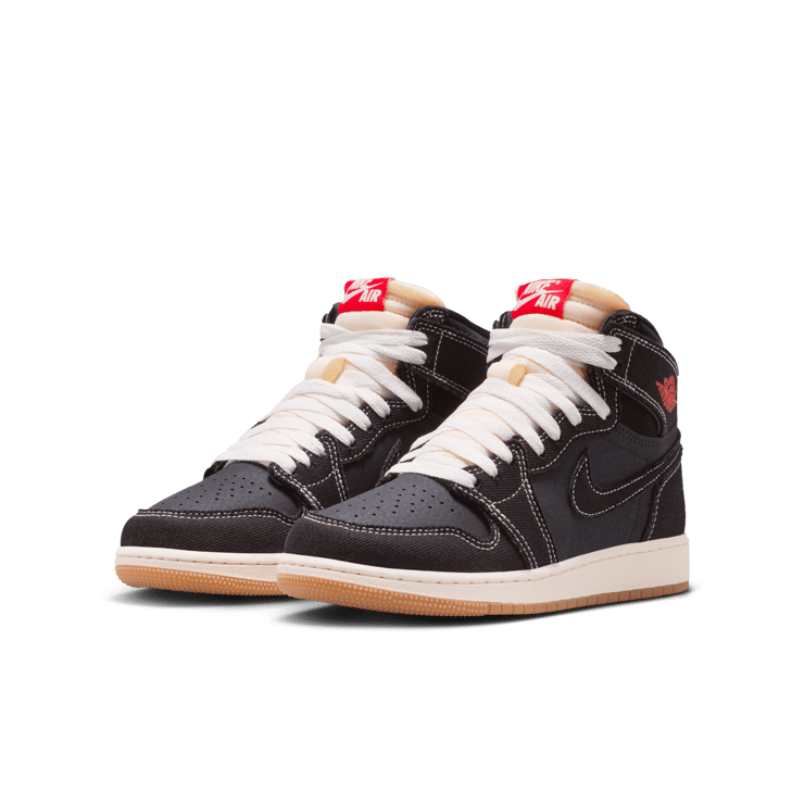 Air Jordan 1 Retro High OG Flight Club (GS) Angle 4