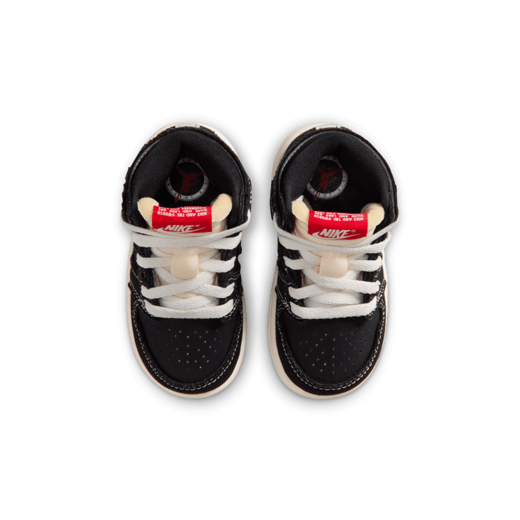 Air Jordan 1 Retro High OG Flight Club (TD) Angle 3
