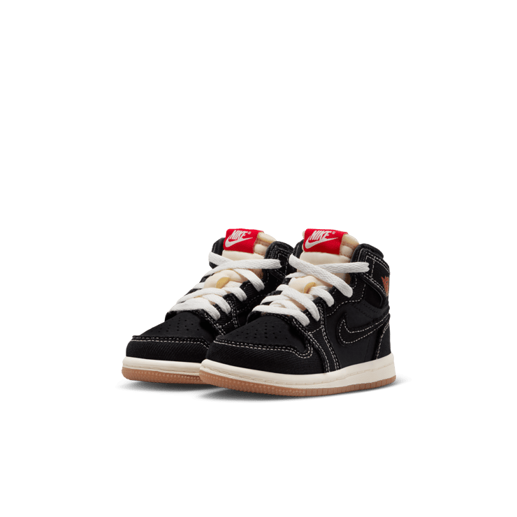 Air Jordan 1 Retro High OG Flight Club (TD) Angle 4