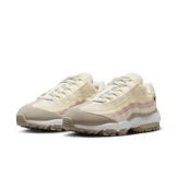 Nike Air Max 95 Golf Spruce Fog Angle 4